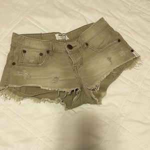 One teaspoon shorts size 26